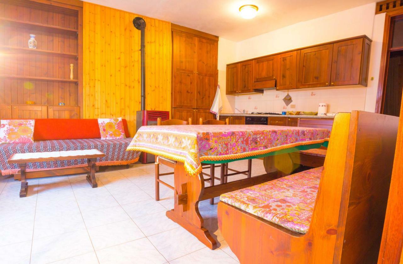 Pergolato Alpino P.Terra Apartment Teglio Bagian luar foto